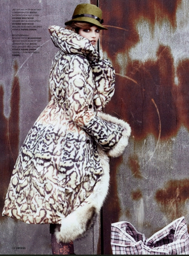 Bette Franke  L’Officiel Dutch September 2010 photographer Giulia Noni 
